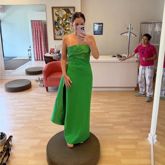 Solace London Kinsley Dress in Bright Green - Picture 7 of 11